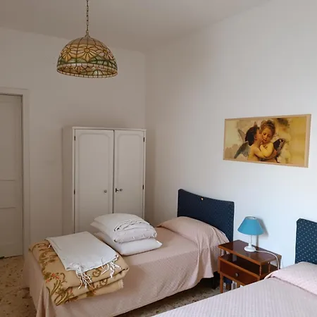 Holiday home Un Terrazzino Sul Mare Castro (Lecce)